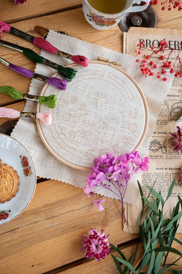 Kit de broderie "L'apprenti fleuriste" - Tome 2 – Image 6