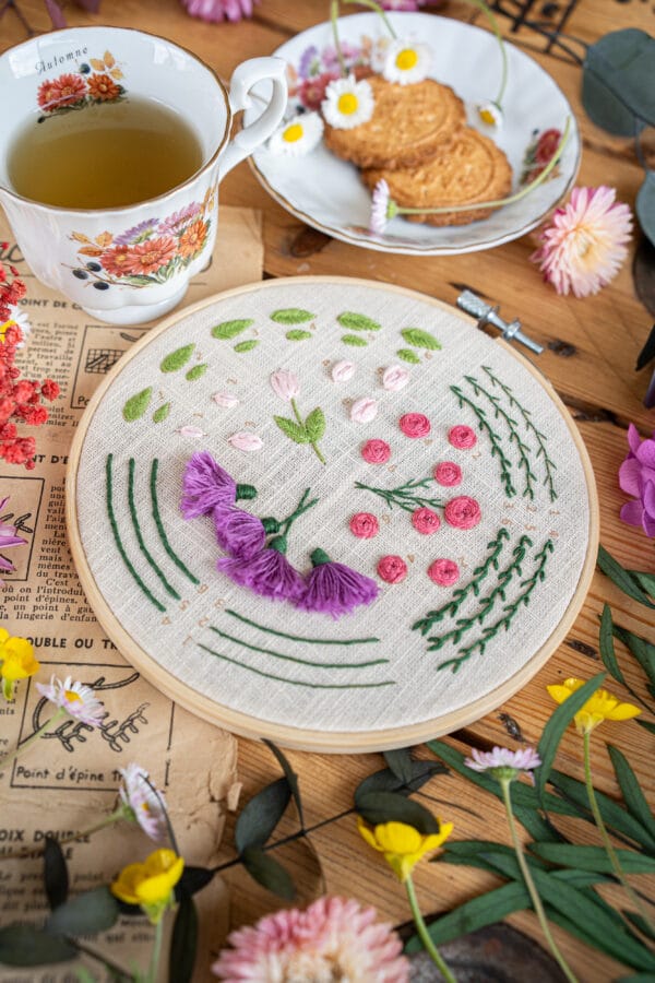 Kit de broderie "L'apprenti fleuriste" - Tome 2 – Image 5