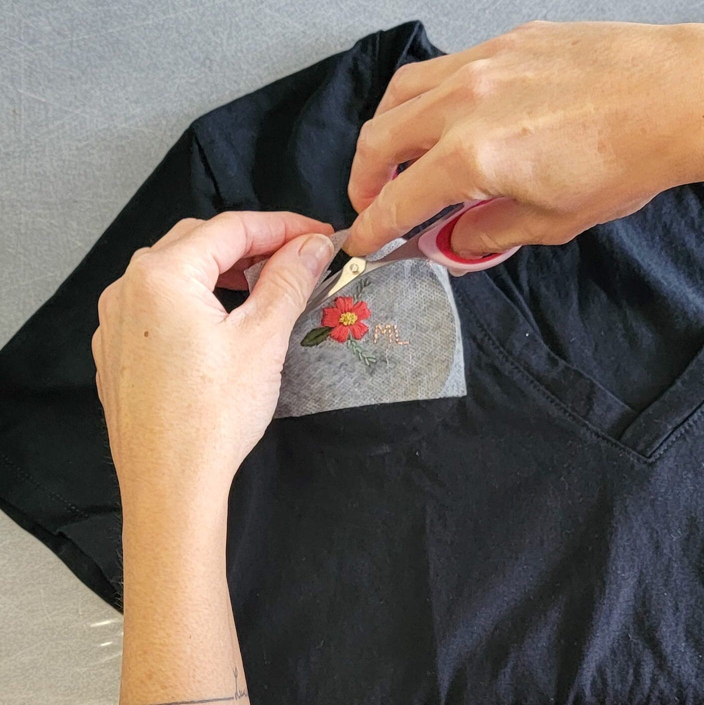 Broderie tee shirt evjf