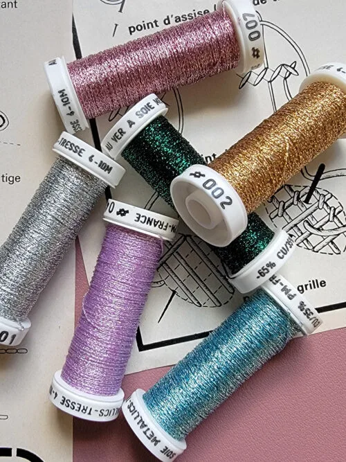 Fil métallisé Au Ver à Soie pour broderie