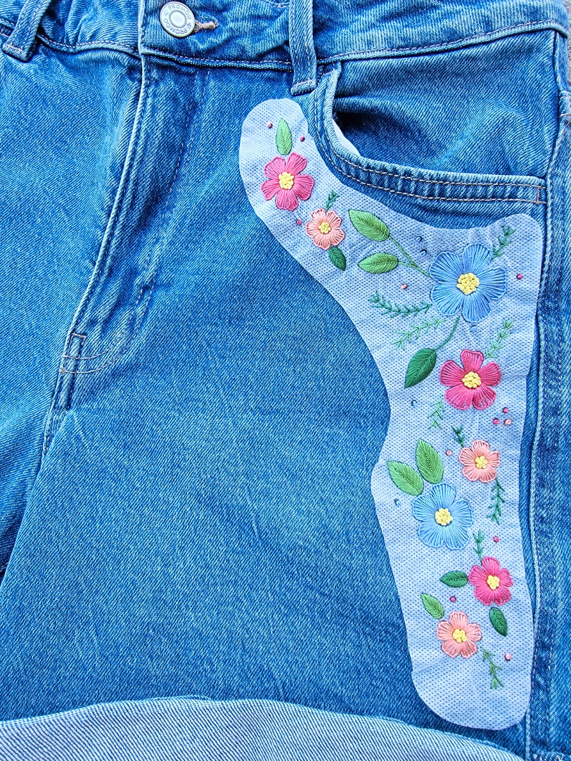 Échappée Florale - Kit broderie short à broder – Image 3