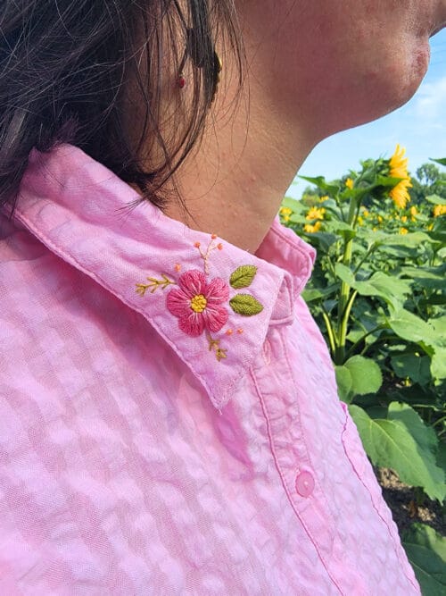 Kit broderie vêtement fleurs sur col de chemise